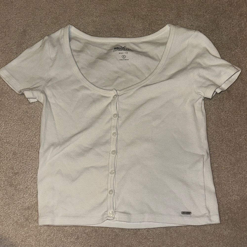 Hollister Cream Button-Up Women's Tee
